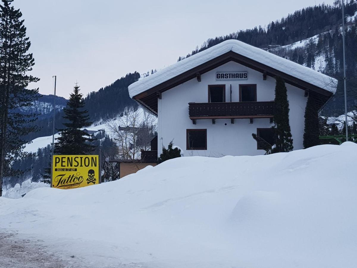 Tattoo Pension Mit Restaurant Und Tattoo-Studio Mörtschach Exteriör bild