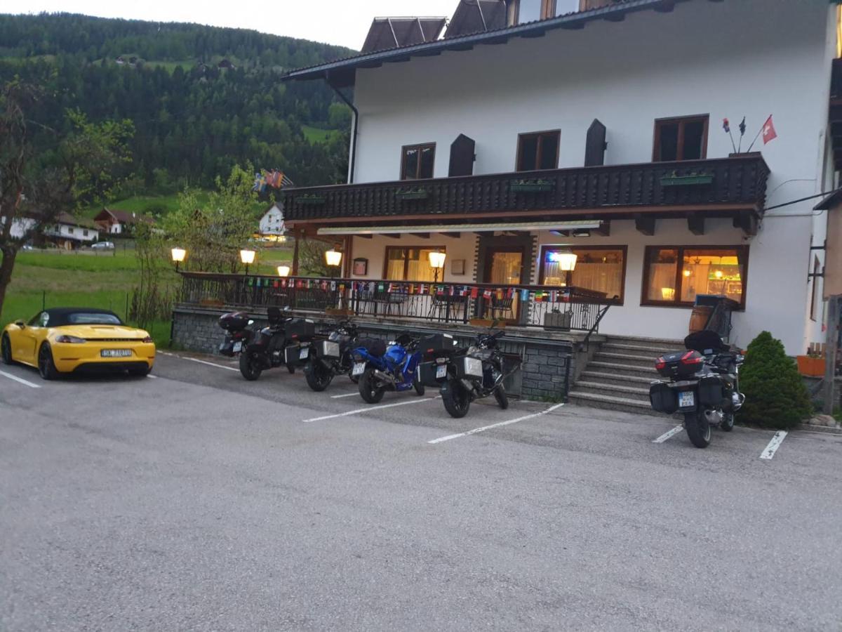 Tattoo Pension Mit Restaurant Und Tattoo-Studio Mörtschach Exteriör bild